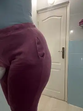 Layla-daloua online show from 02-04-26, 08:25