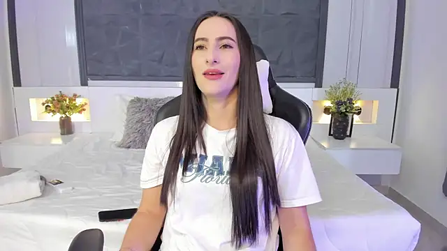 SaraGomez1 online show from 11-01-25, 12:40