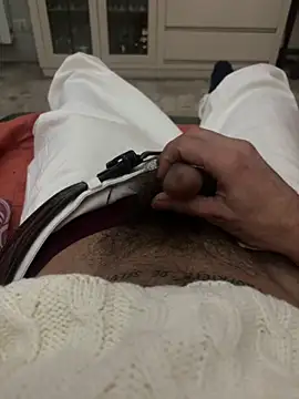 Snapshot of gianluca75gggggggh chatting on 11-22-25, 01:37 gianluca75gggggggh online show from 11-22-25, 01:37