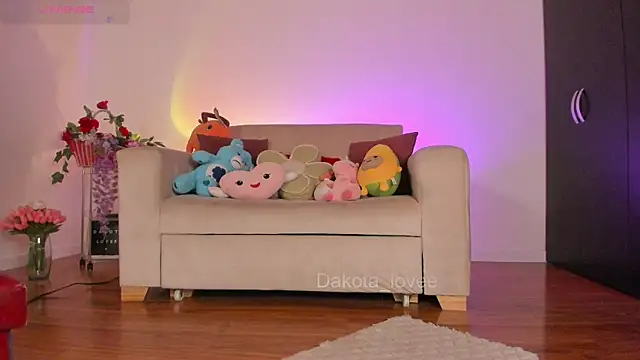 DAKOTA LOVEE online show from 09-12-25, 06:13