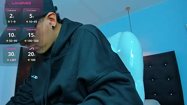 Lobo 17  online show from 10-30-25, 03:52