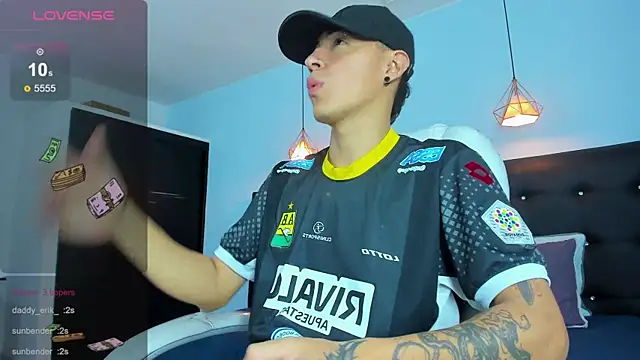 Lobo 17  online show from 11-23-25, 03:39