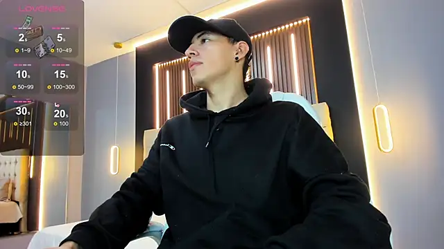 Lobo 17  online show from 04-07-26, 03:40