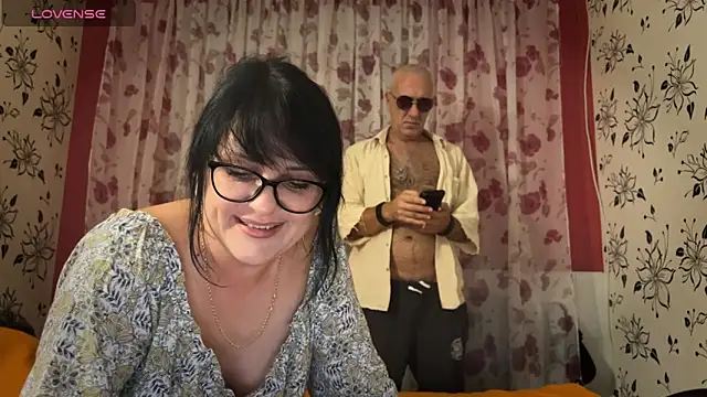 Snapshot of StellarTeam chatting on 09-17-25, 08:43 StellarTeam online show from 09-17-25, 08:43