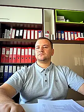 Snapshot of KarlosCarutox chatting on 09-18-25, 01:35 KarlosCarutox online show from 09-18-25, 01:35