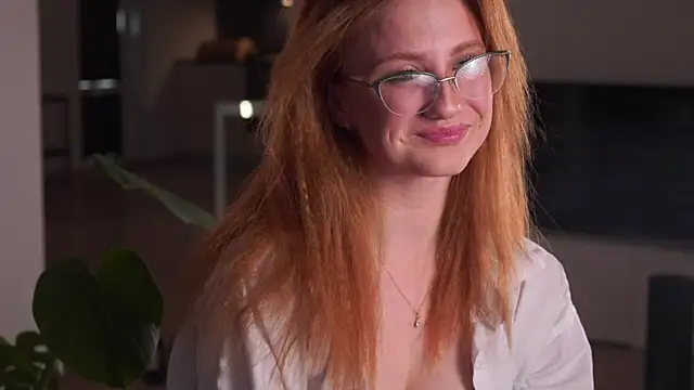 Snapshot of EsmaCrumbley chatting on 03-16-26, 04:29 EsmaCrumbley online show from 03-16-26, 04:29