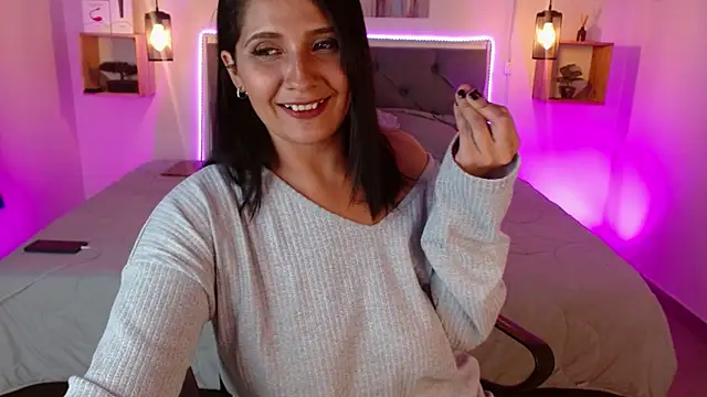 Snapshot of emily_leinner chatting on 01-15-25, 06:51 emily leinner online show from 01-15-25, 06:51