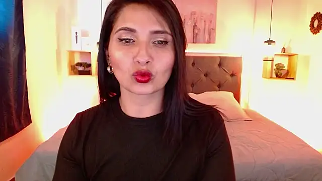 Snapshot of emily_leinner chatting on 01-22-25, 02:56 emily leinner online show from 01-22-25, 02:56