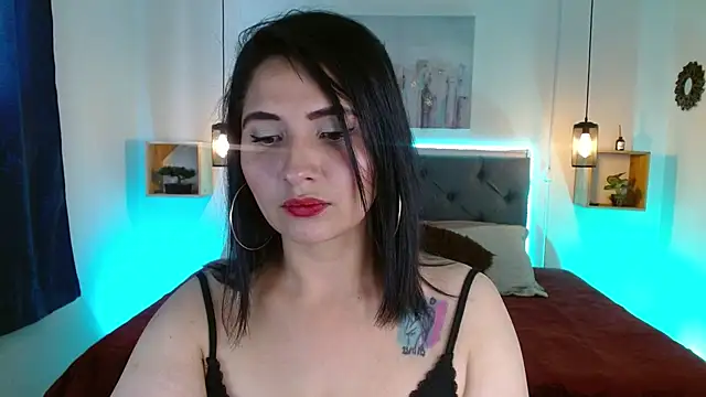 Snapshot of emily_leinner chatting on 03-17-25, 01:50 emily leinner online show from 03-17-25, 01:50
