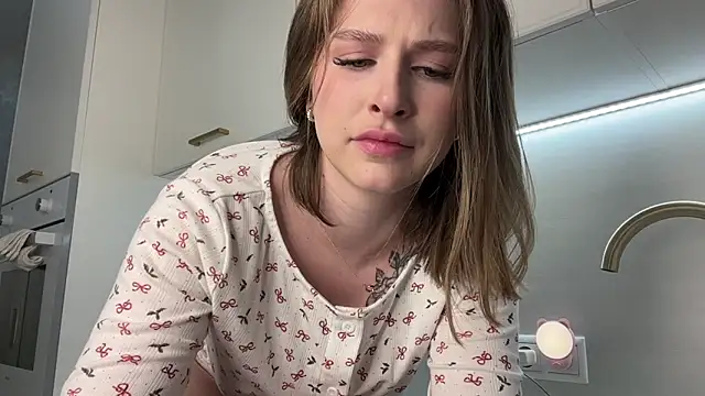 Snapshot of Scarlett_Florence chatting on 03-05-25, 07:38 Scarlett Florence online show from 03-05-25, 07:38