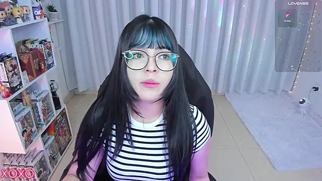 Snapshot of misshoneyxxx chatting on 05-16-26, 12:04 misshoneyxxx online show from 05-16-26, 12:04