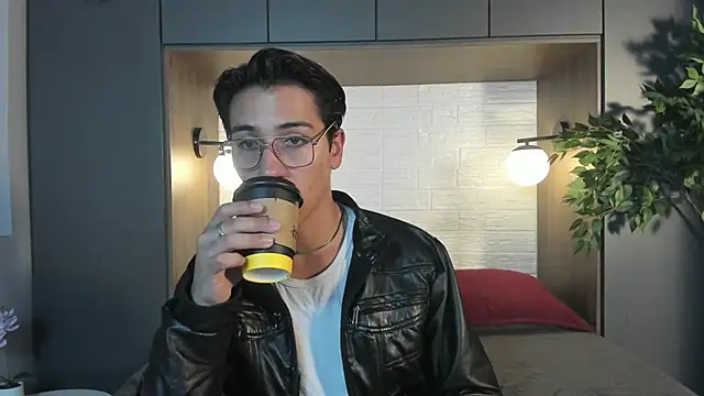 Snapshot of Andy_Joy_ chatting on 06-14-26, 11:45 Andy Joy online show from 06-14-26, 11:45