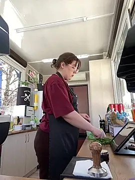 cinnabon  online show from 03-08-25, 08:11