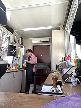 cinnabon  online show from 03-13-25, 08:04