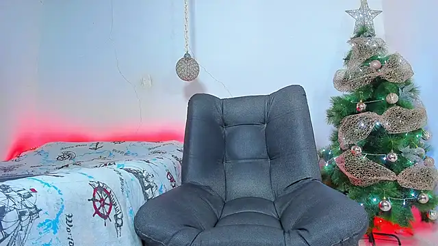 Snapshot of maxowens_oficial chatting on 12-12-24, 08:32 maxowens oficial online show from 12-12-24, 08:32