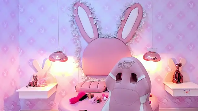 Snapshot of Saraa_Skinny chatting on 12-11-24, 11:30 Saraa Skinny online show from 12-11-24, 11:30