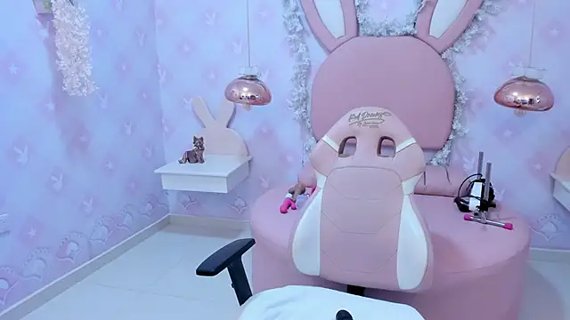 Snapshot of Saraa_Skinny chatting on 12-12-24, 02:33 Saraa Skinny online show from 12-12-24, 02:33