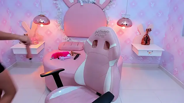 Snapshot of Saraa_Skinny chatting on 01-09-25, 11:36 Saraa Skinny online show from 01-09-25, 11:36