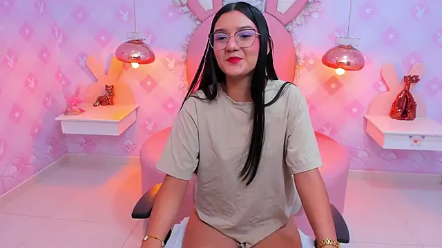 Snapshot of Saraa_Skinny chatting on 02-02-25, 11:40 Saraa Skinny online show from 02-02-25, 11:40