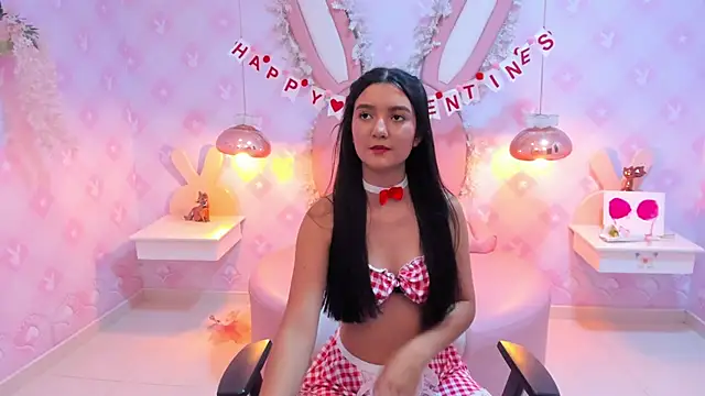 Snapshot of Saraa_Skinny chatting on 02-22-25, 05:57 Saraa Skinny online show from 02-22-25, 05:57