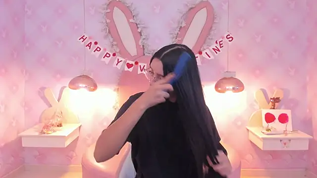 Snapshot of Saraa_Skinny chatting on 02-23-25, 11:55 Saraa Skinny online show from 02-23-25, 11:55