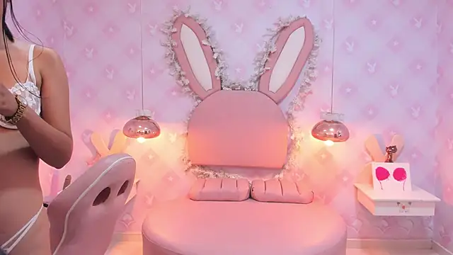 Snapshot of Saraa_Skinny chatting on 03-06-25, 03:02 Saraa Skinny online show from 03-06-25, 03:02