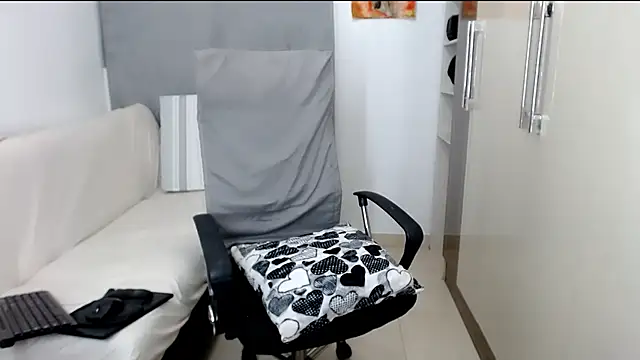 Laura-pervert online show from 01-14-25, 02:19