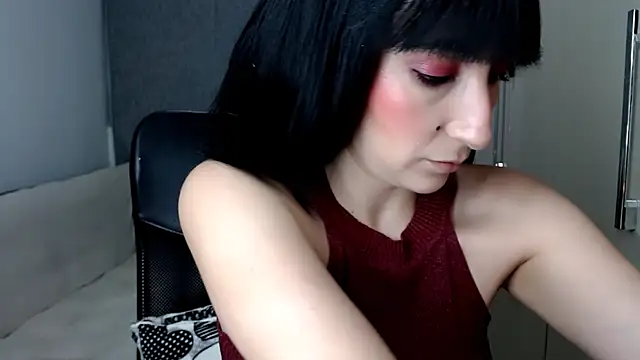 Laura-pervert online show from 11-29-25, 11:08