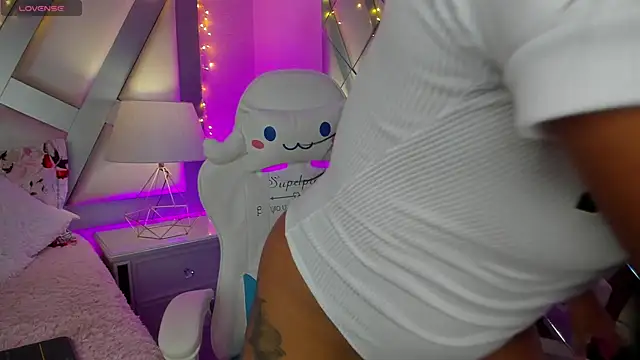 Amber villalobos  online show from 01-11-25, 03:44