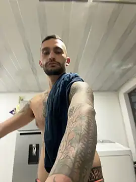 Snapshot of openmind_boy chatting on 09-16-25, 04:35 openmind boy online show from 09-16-25, 04:35