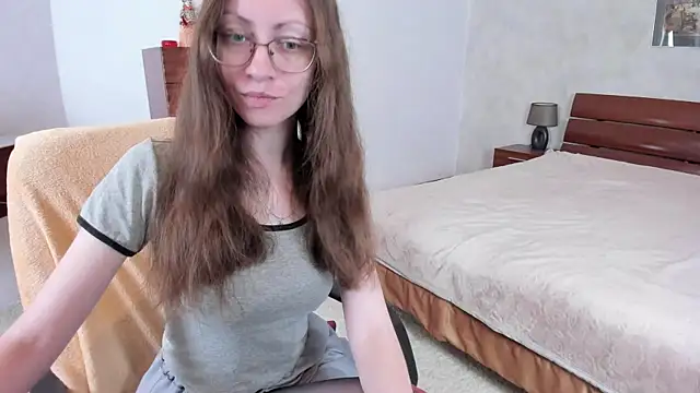 Snapshot of Pantyhose_Mila chatting on 06-17-26, 07:48 Pantyhose Mila online show from 06-17-26, 07:48