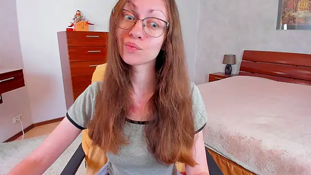 Snapshot of Pantyhose_Mila chatting on 06-28-26, 08:15 Pantyhose Mila online show from 06-28-26, 08:15