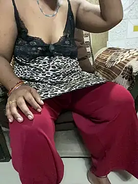 Snapshot of Tameesh_sexy_mistress chatting on 07-17-26, 04:52 Tameesh sexy mistress online show from 07-17-26, 04:52