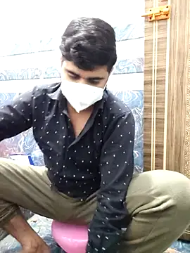 Snapshot of Ishan003 chatting on 11-20-25, 02:39 Ishan003 online show from 11-20-25, 02:39