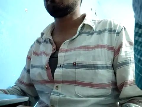 Snapshot of Ishan003 chatting on 12-18-25, 02:12 Ishan003 online show from 12-18-25, 02:12