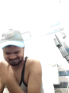 Snapshot of Ishan003 chatting on 03-16-26, 01:44 Ishan003 online show from 03-16-26, 01:44