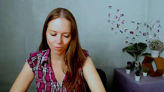 Snapshot of GloriaSi_ chatting on 07-05-26, 04:52 GloriaSi online show from 07-05-26, 04:52