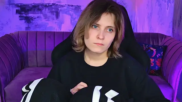 LolaAsmus online show from 02-05-25, 04:14