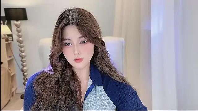 Strawberrybabyy1 online show from 12-20-24, 08:01