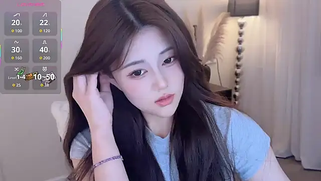 Strawberrybabyy1 online show from 09-18-25, 02:30