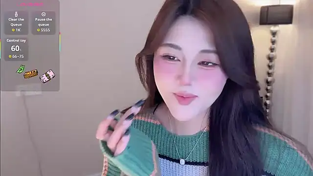 Strawberrybabyy1 online show from 10-22-25, 03:01