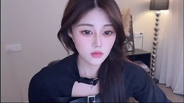 Strawberrybabyy1 online show from 11-20-25, 02:06