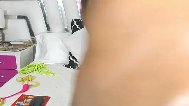 SaraaJhons online show from 03-15-25, 07:59