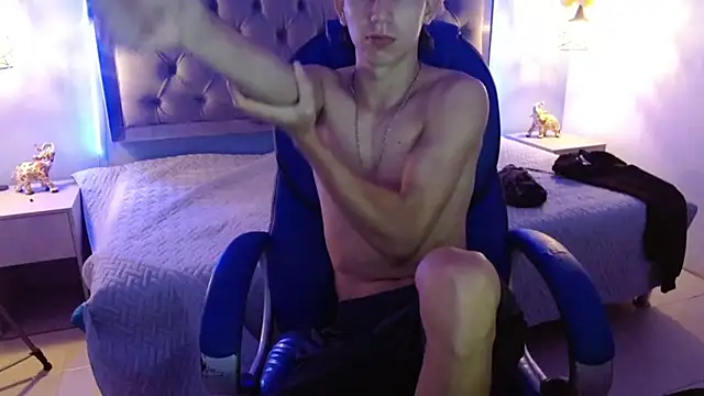 JackSwan18 online show from 01-20-25, 01:00