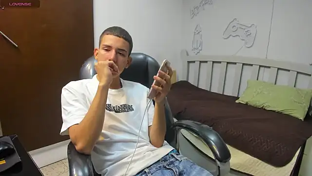 JackSwan18 online show from 09-28-25, 04:29