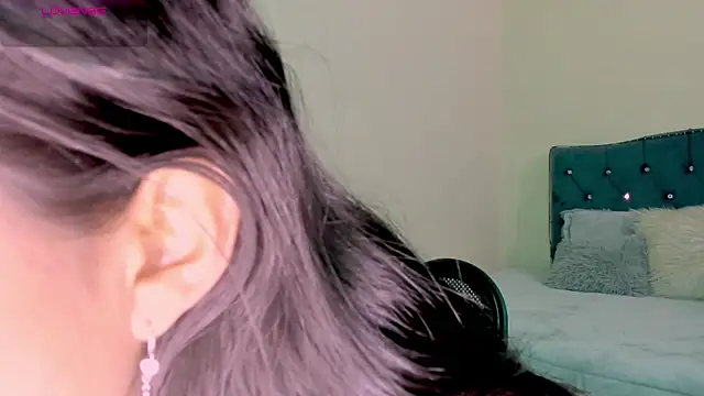 Snapshot of linda_alana chatting on 02-04-25, 12:08 linda alana online show from 02-04-25, 12:08