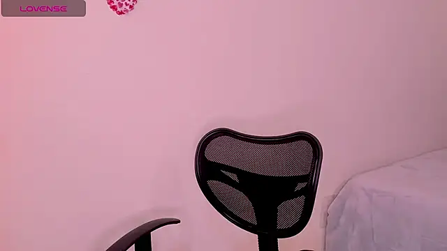 Snapshot of linda_alana chatting on 02-06-25, 06:24 linda alana online show from 02-06-25, 06:24