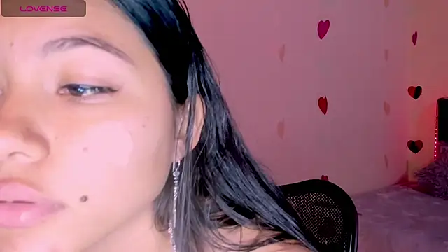 Snapshot of linda_alana chatting on 02-15-25, 06:12 linda alana online show from 02-15-25, 06:12