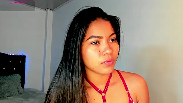 Snapshot of linda_alana chatting on 10-17-25, 07:27 linda alana online show from 10-17-25, 07:27