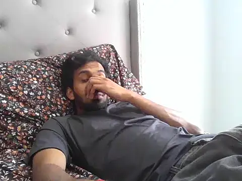 Snapshot of skinny__boy__ chatting on 02-25-26, 07:45 skinny boy online show from 02-25-26, 07:45